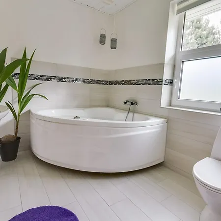 Four-bedroom Holiday In * Hals