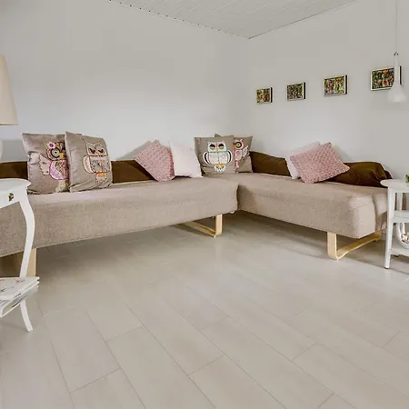 Four-bedroom Holiday In * Hals